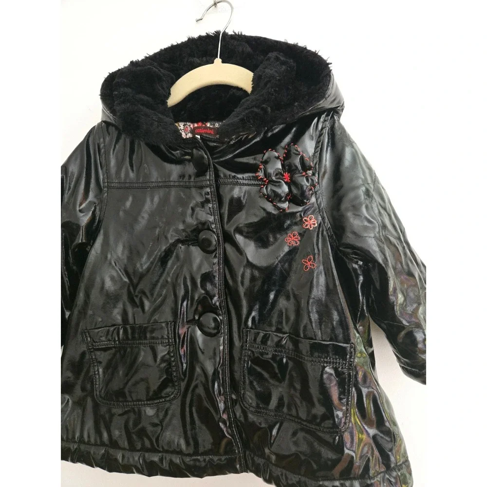 Catimini Black Patent Hooded Coat Faux Fur‎ Trim Flower Detail Size 4